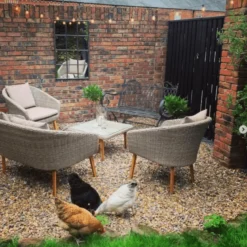 Golden Gravel Chippings -Dandys Store GRAVEL AREA 3b738334 5d3b 47cd 9e5e b537fcdcf193