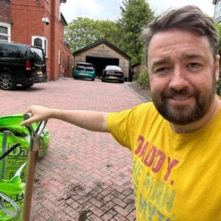 VegeGrow® Welsh Topsoil For Vegetables -Dandys Store Jason Manford uses Dandy s Topsoil