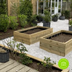 White Grey Limestone Gravel Chippings -Dandys Store customer photo white grey 10mm