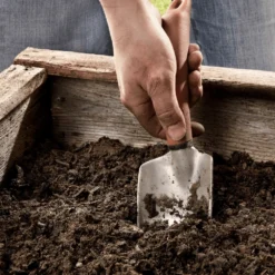 BedGrow® Raised Bed Welsh Topsoil Mix -Dandys Store raisedbed mix 1